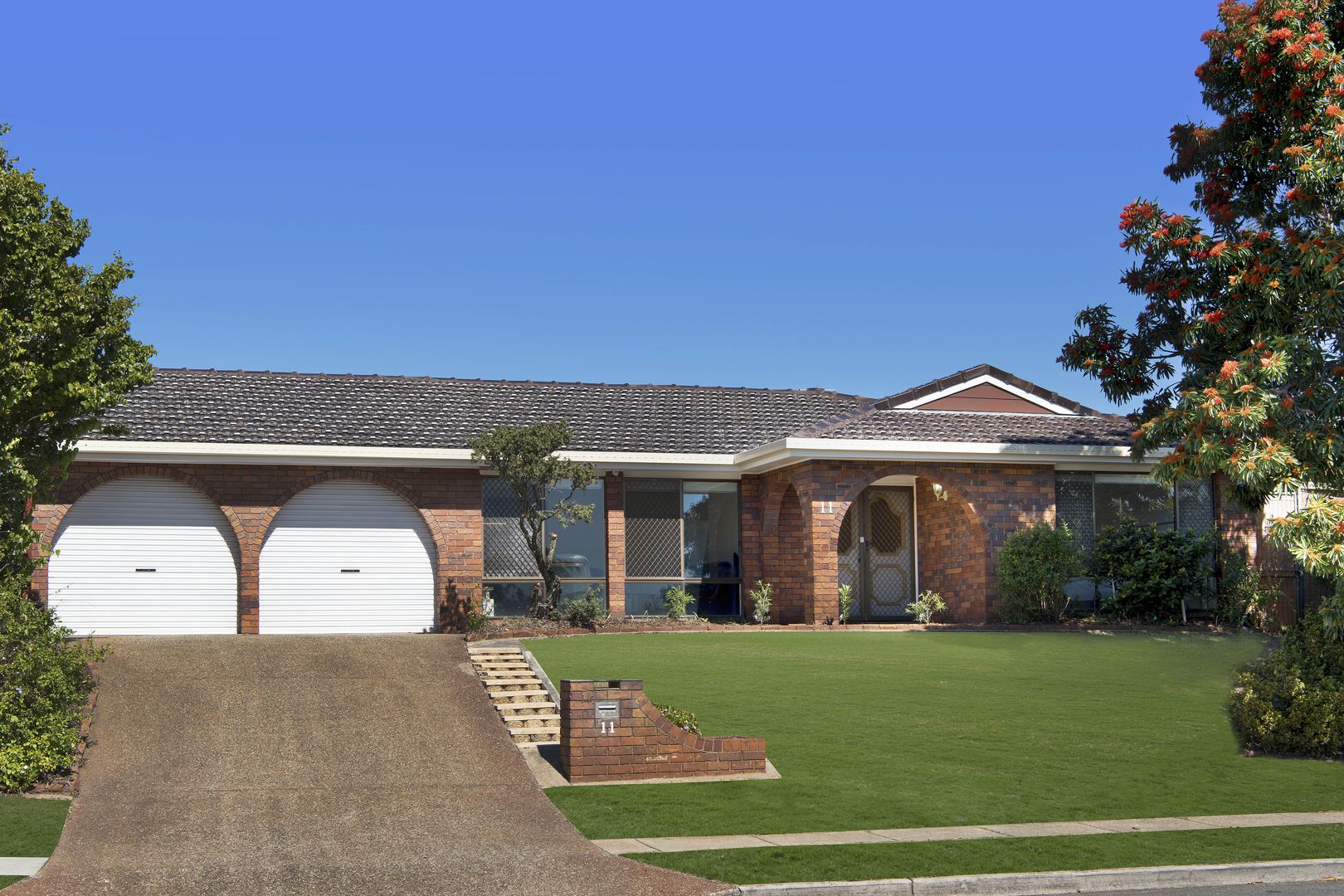 4 bedrooms House in 11 Stanmere Street CARINDALE QLD, 4152