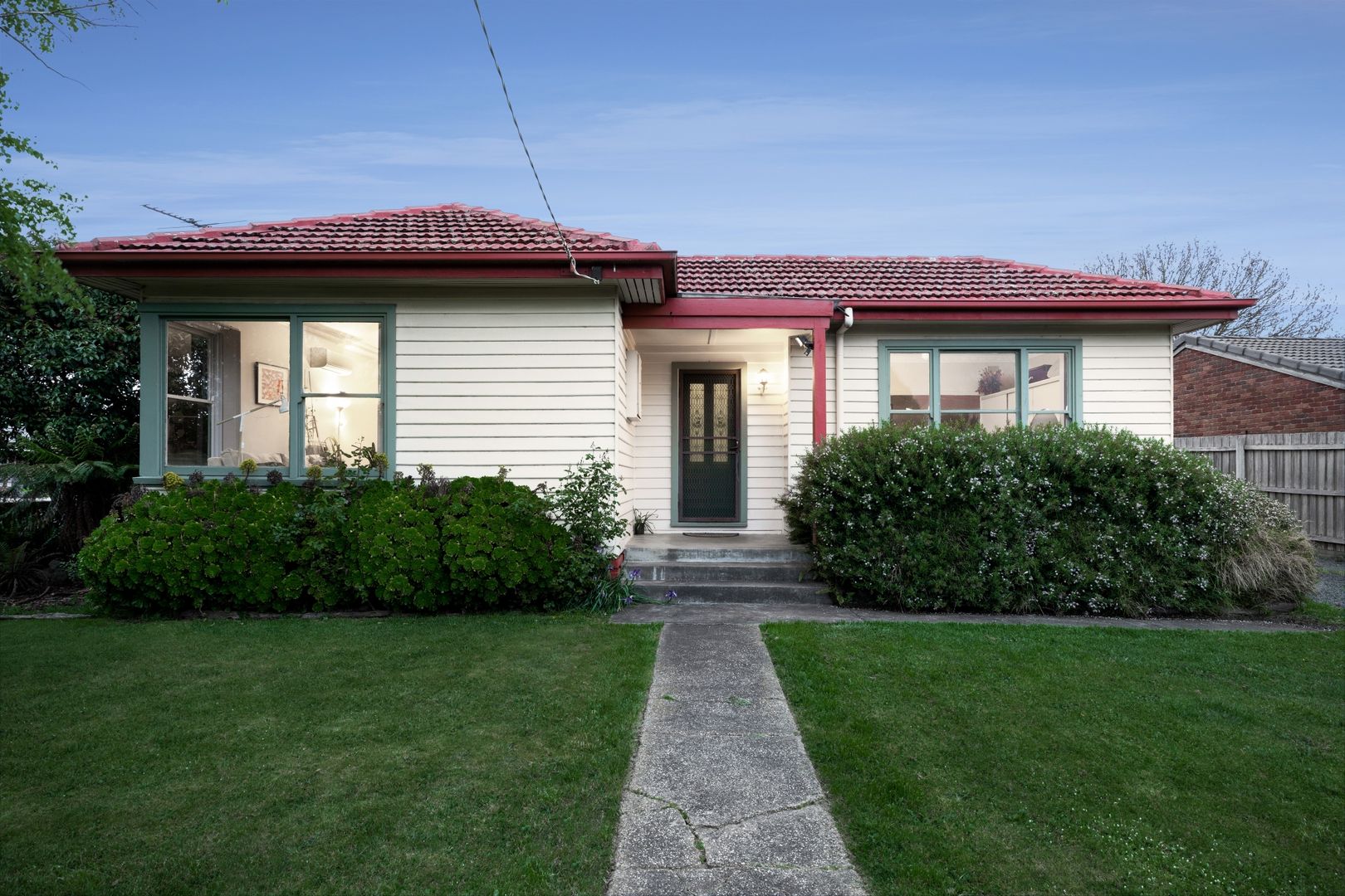 3 Roger Street, Romsey VIC 3434, Image 2