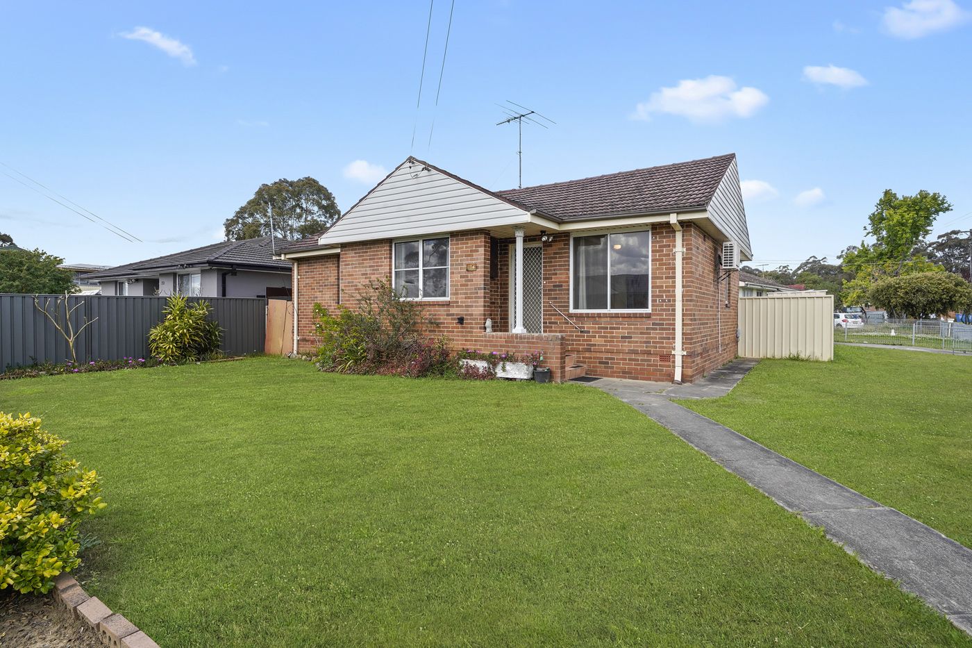 3 bedrooms House in 134 Maxwells Avenue SADLEIR NSW, 2168