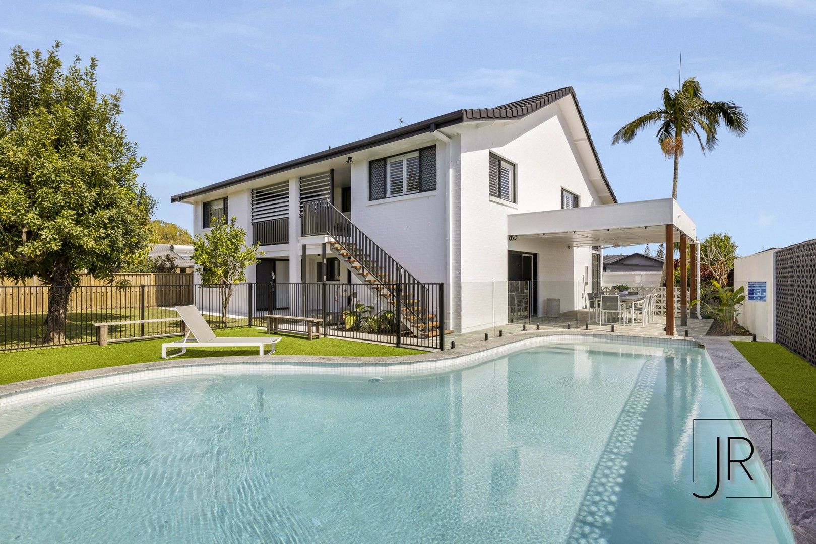 4 bedrooms House in 14 Wild Duck Drive MERMAID WATERS QLD, 4218