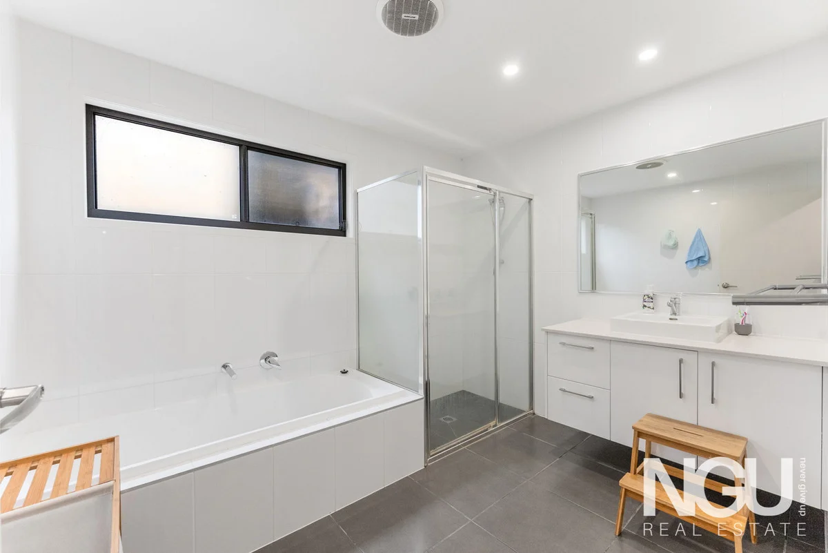 Additional image 10 of 5 Birdie Place, Carbrook QLD 4130