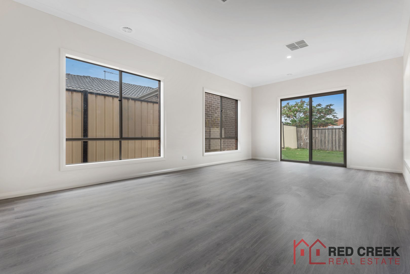 2/10 Marlo Drive, Harkness VIC 3337, Image 2