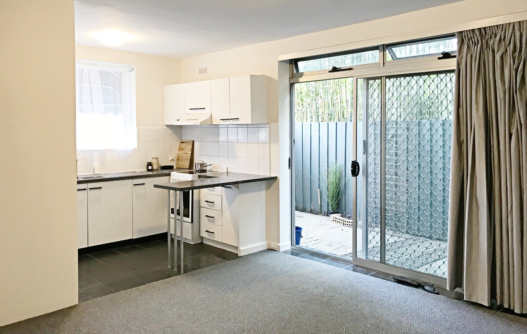 2 bedrooms Apartment / Unit / Flat in 1/105 Gold Street COLLINGWOOD VIC, 3066