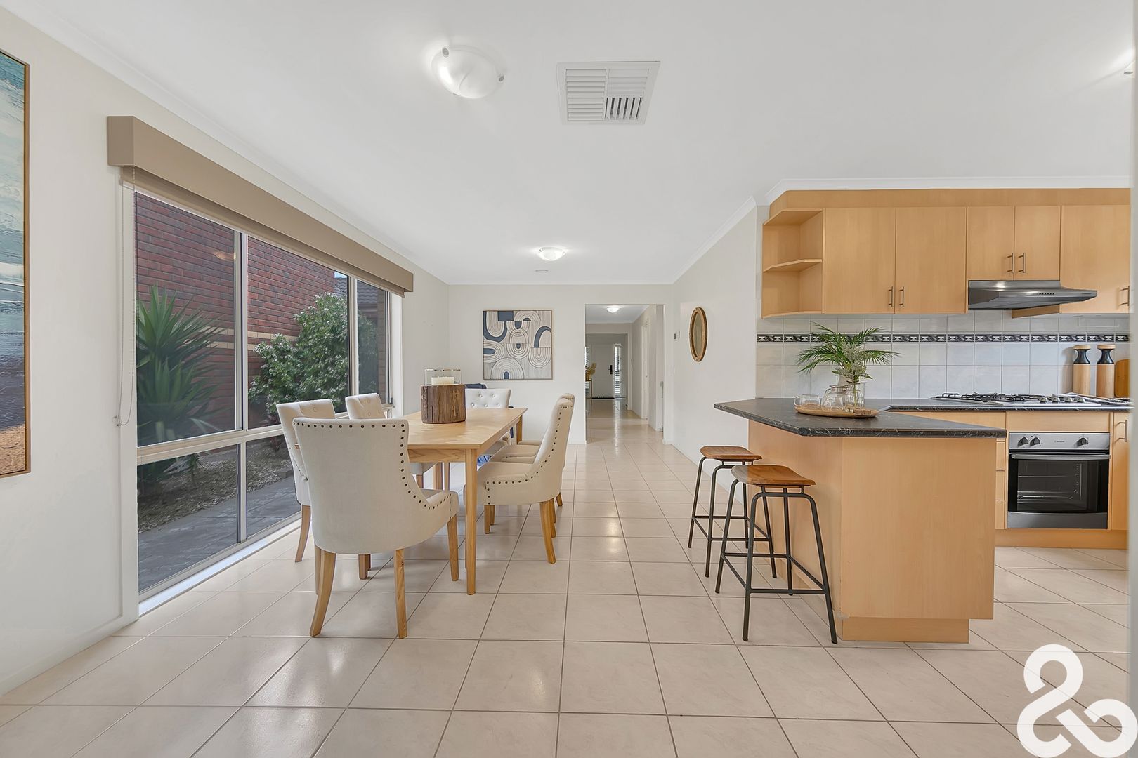 21 Tennyson Circuit, Mill Park VIC 3082, Image 2