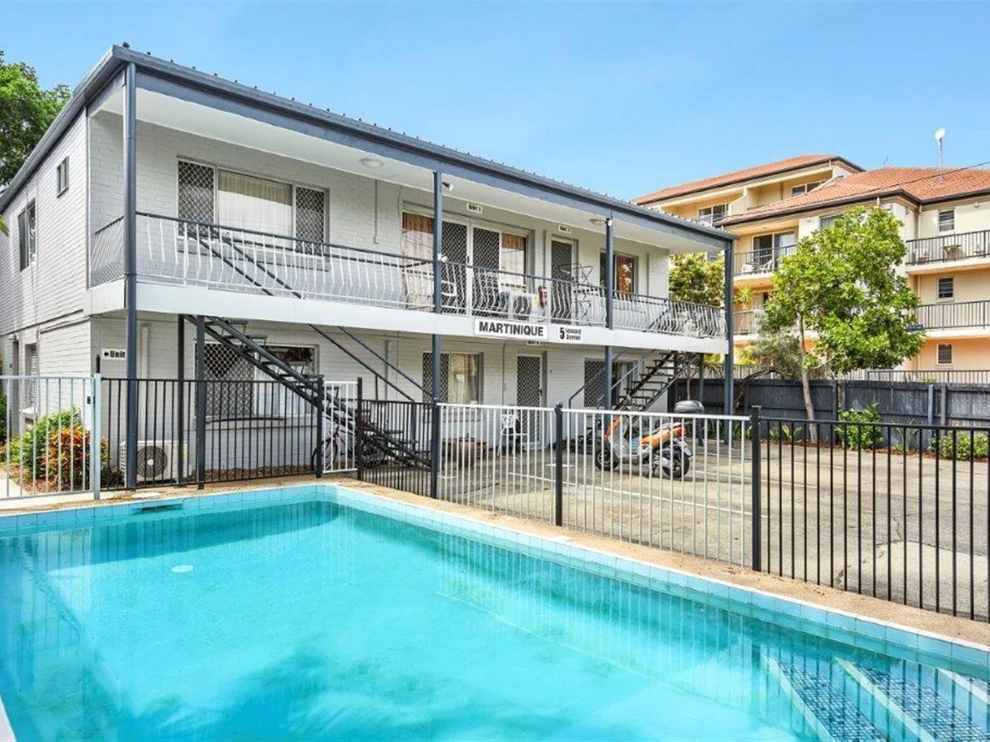 4/5 Leonard Avenue, Surfers Paradise QLD 4217