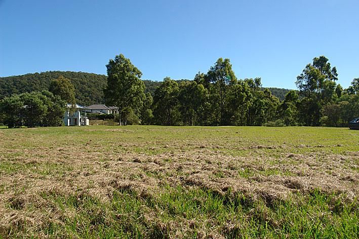 PULLENVALE QLD 4069, Image 1