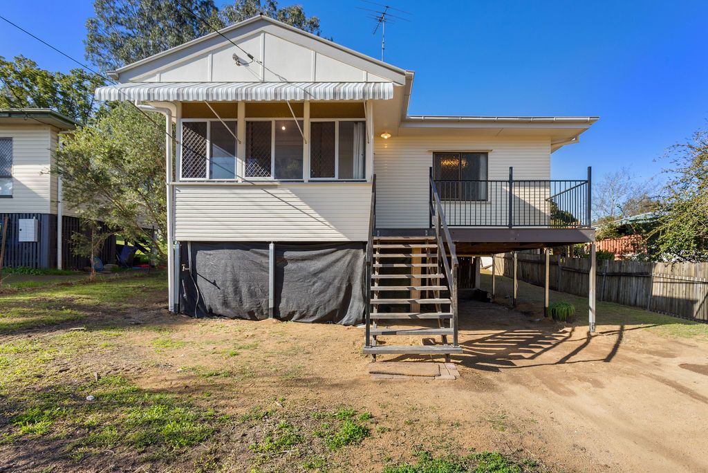 3 bedrooms House in 5 Coal Street BUNDAMBA QLD, 4304