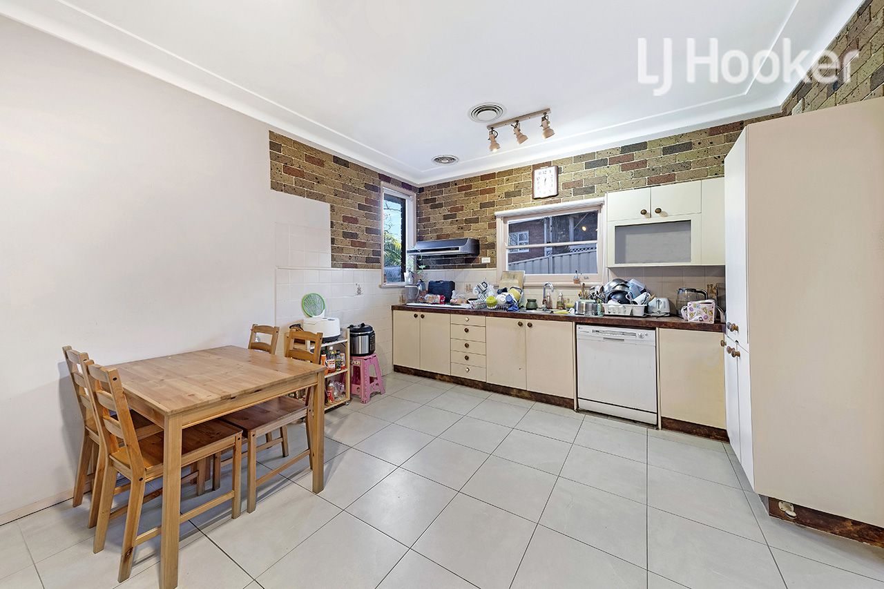 4 Links Avenue, Cabramatta NSW 2166, Image 2