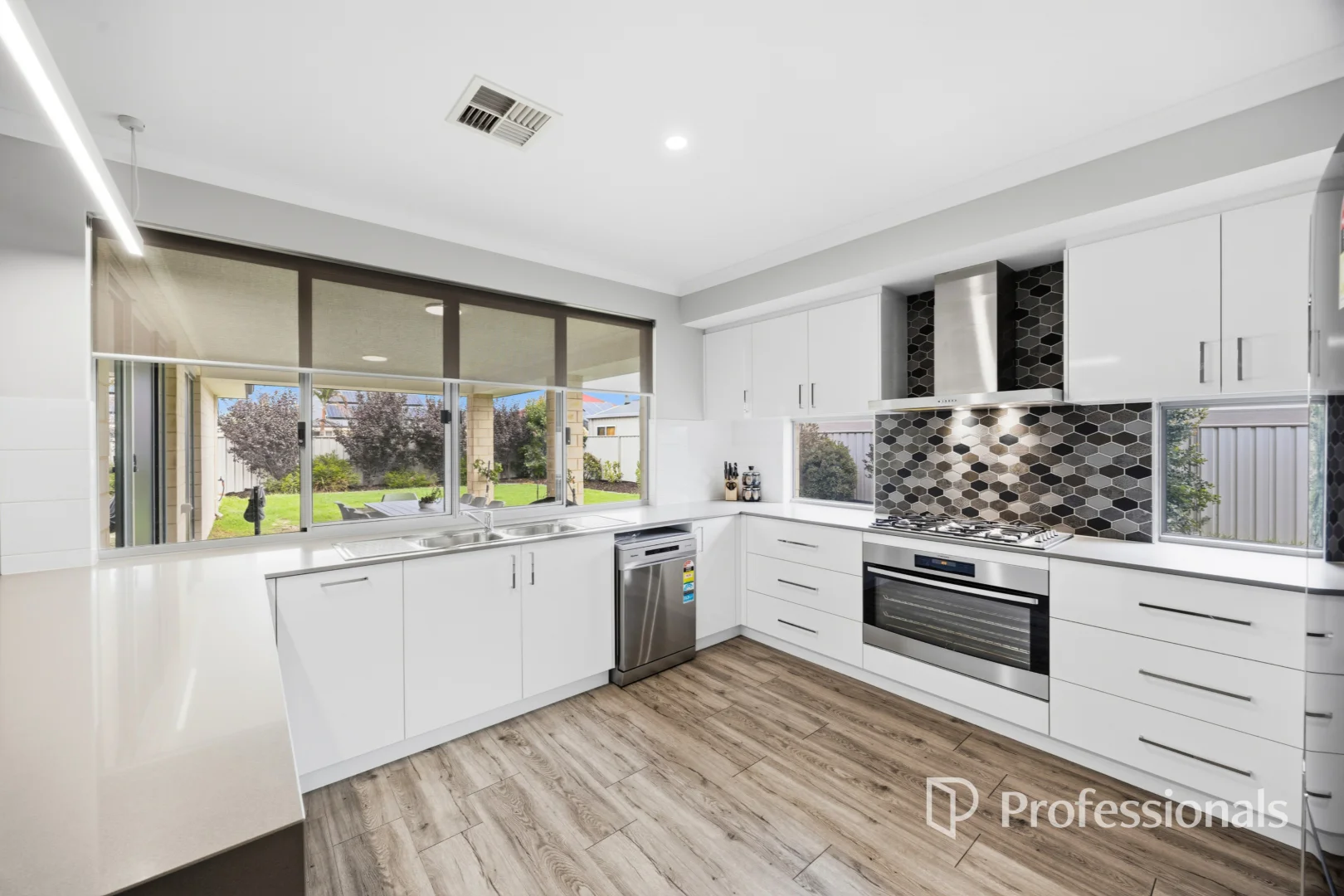 Additional image 8 of 6 Moonstone Way, Australind WA 6233