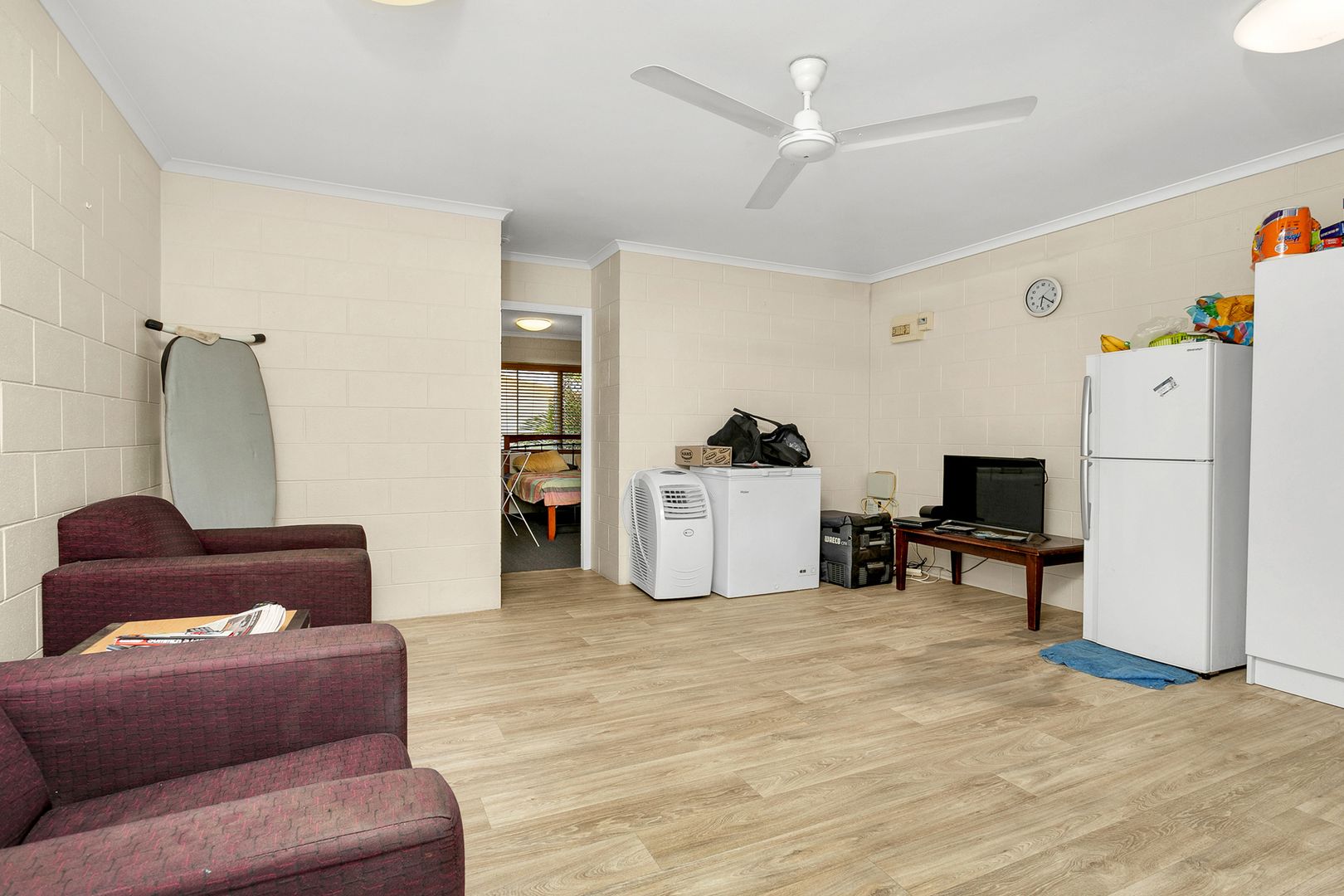 5/239-241 Lyons Street, Westcourt QLD 4870, Image 2