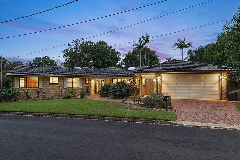 4 bedrooms House in 9 Ferguson Avenue CASTLE HILL NSW, 2154