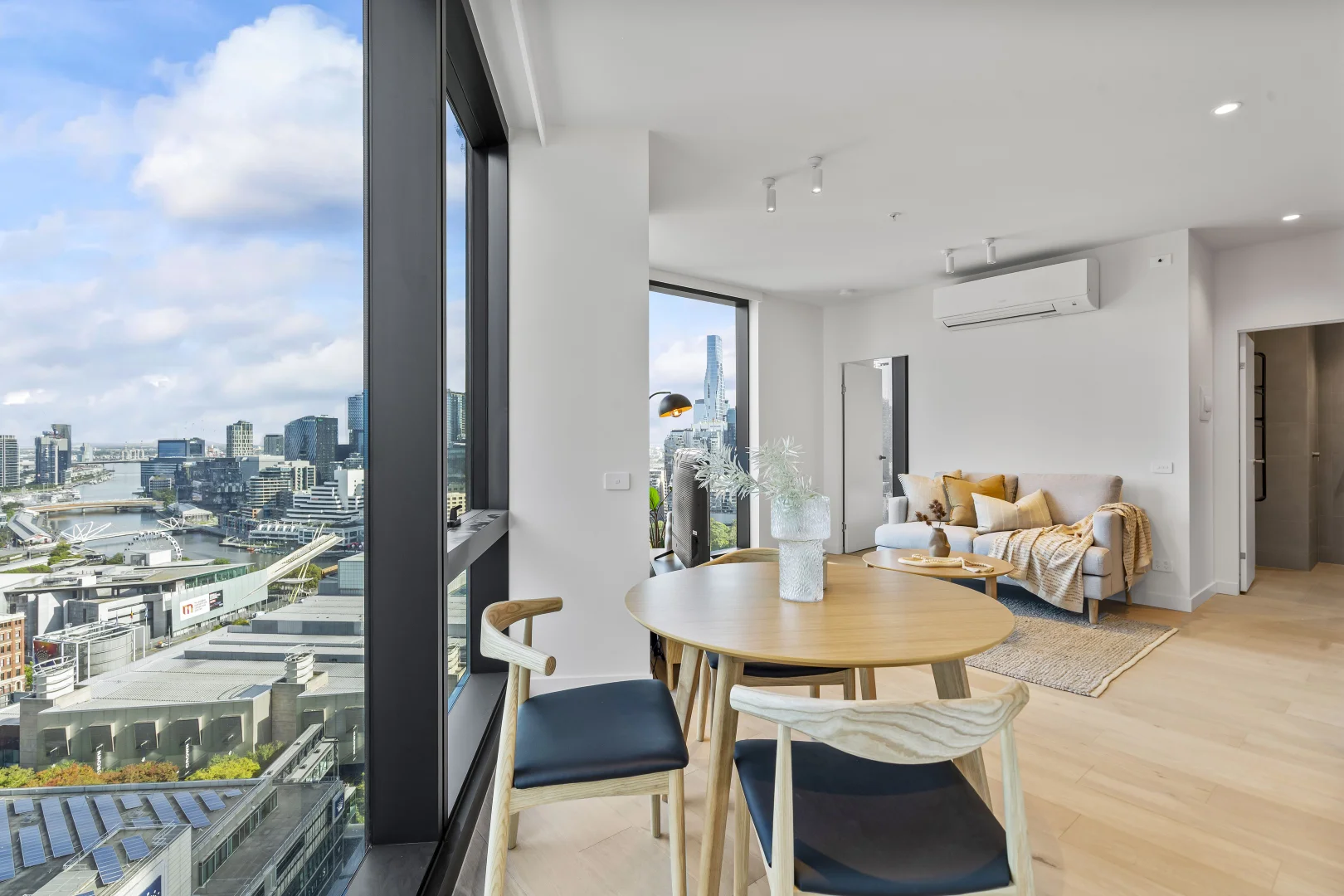 Additional image 5 of 2408/88 Queensbridge Street, Southbank VIC 3006