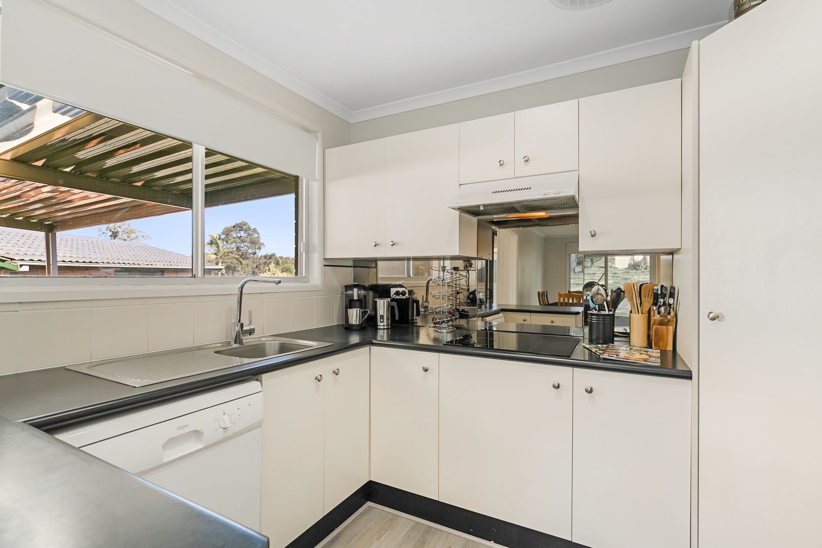 8 Woolley Close, Thornton NSW 2322, Image 1