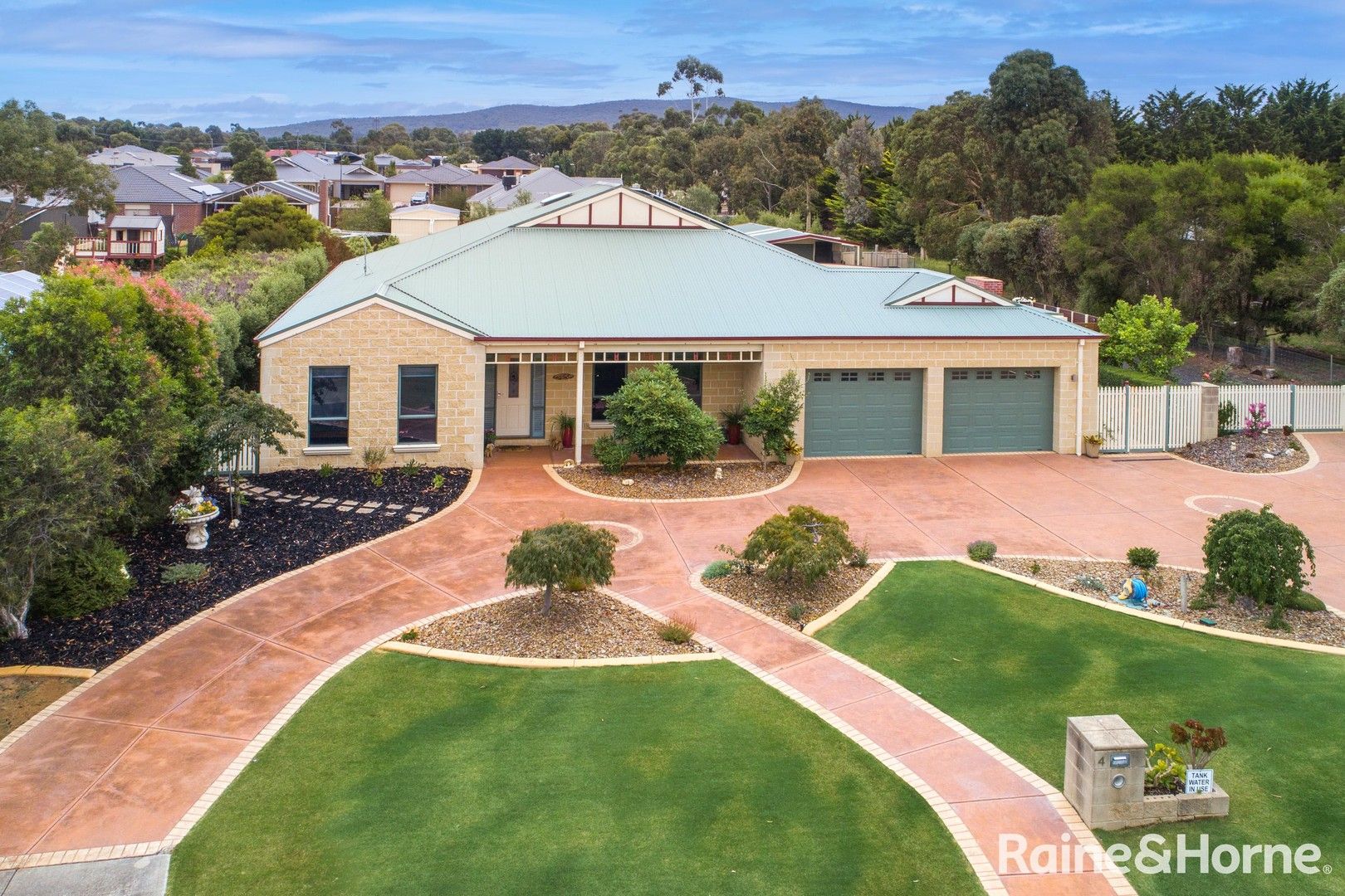 4 Rangeview Drive, Riddells Creek VIC 3431, Image 0