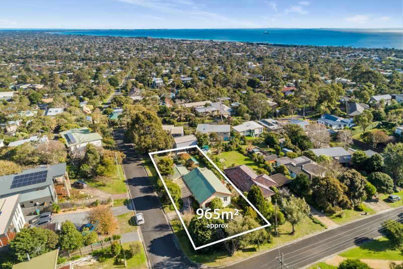 56 Cairn Road, Mccrae VIC 3938