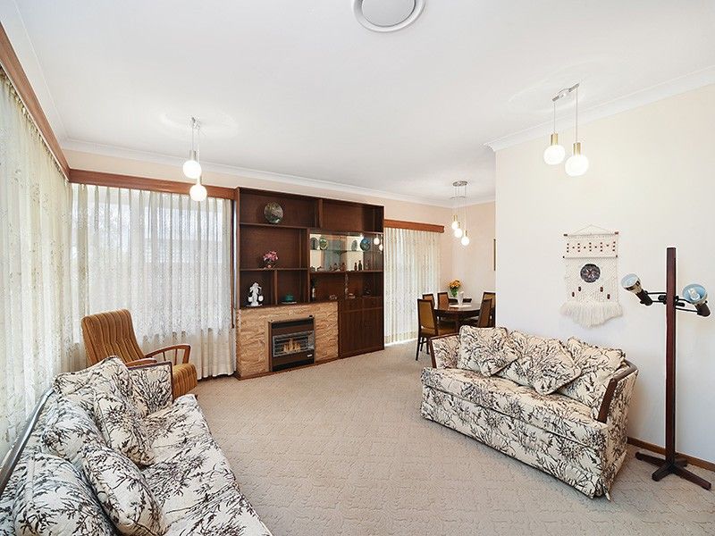 12 Aylward Street, Belmont NSW 2280, Image 2