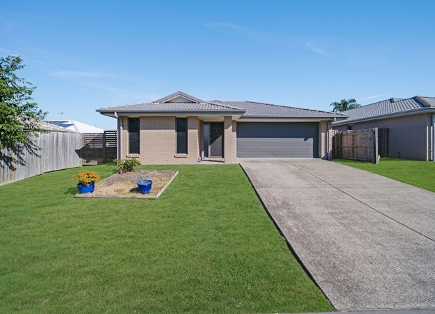 4 Deschamps Close, Loganlea QLD 4131