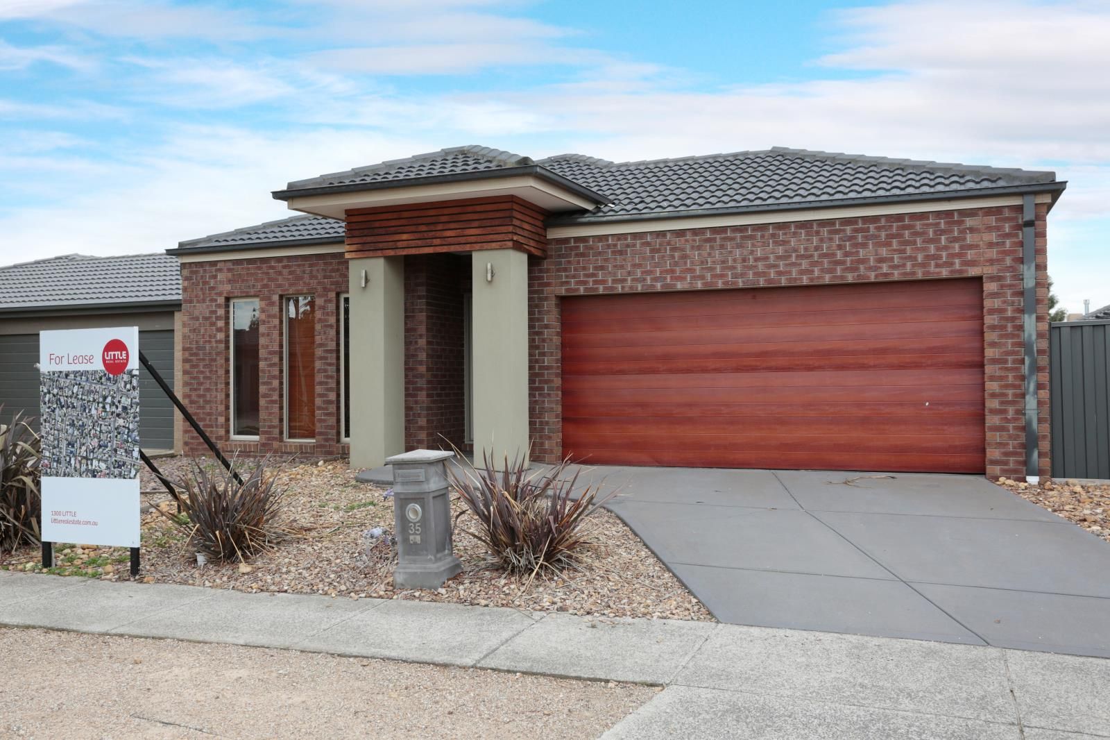 35 Weavers Street Manor Lakes Vic 3024 House For Rent 375