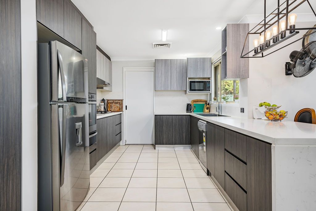 28 Ironside Avenue, St Helens Park NSW 2560, Image 1