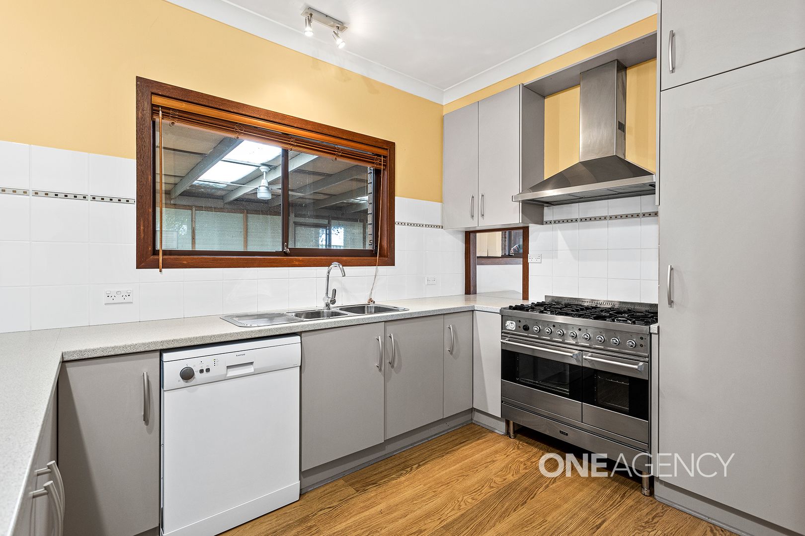 41 Tripoli Way, Albion Park NSW 2527, Image 1