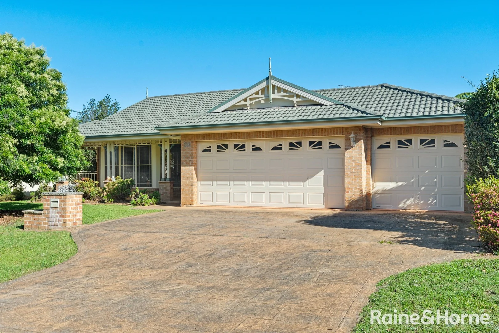 Primary image of 30 Walpole Avenue, Ulladulla NSW 2539