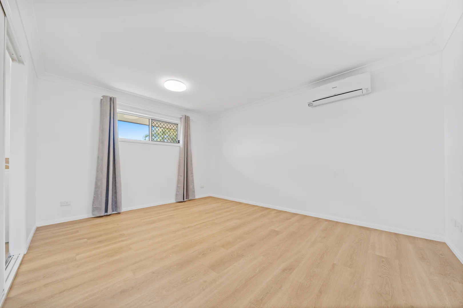 Additional image 4 of 42 Merrow Street, Mount Warren Park QLD 4207