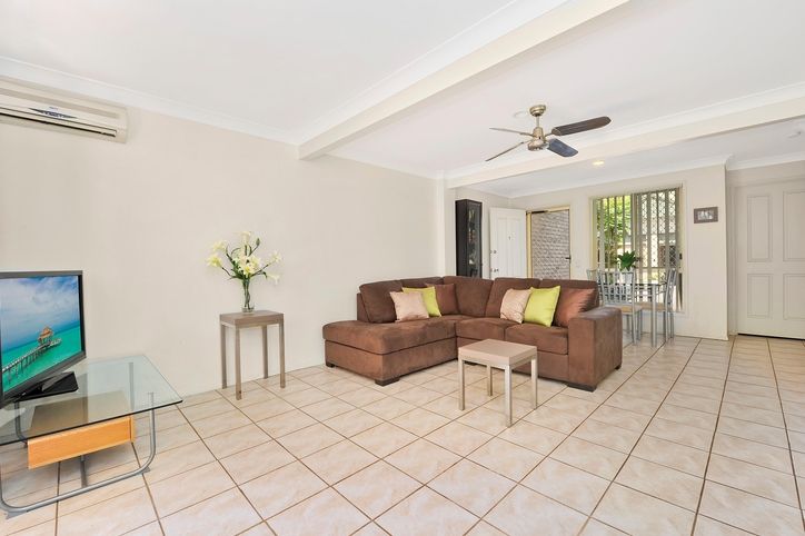 7/27 Philip Street, CURRUMBIN QLD 4223, Image 2