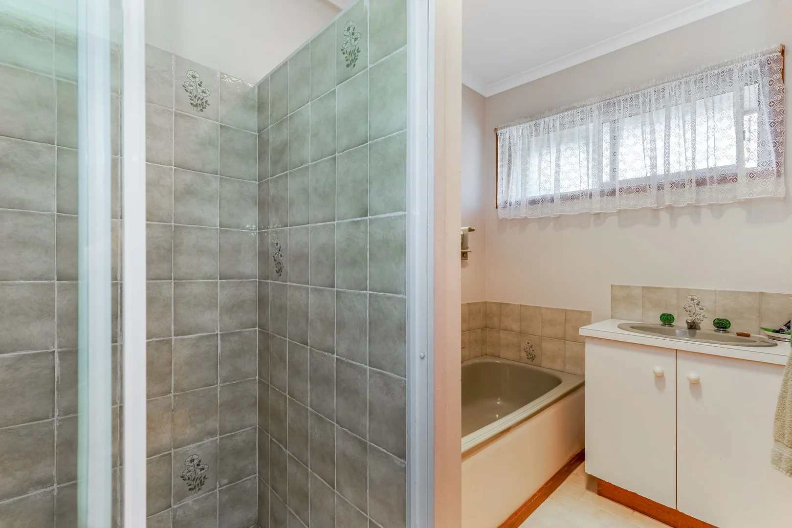 Additional image 5 of 1/164 Neale Street, Flora Hill VIC 3550