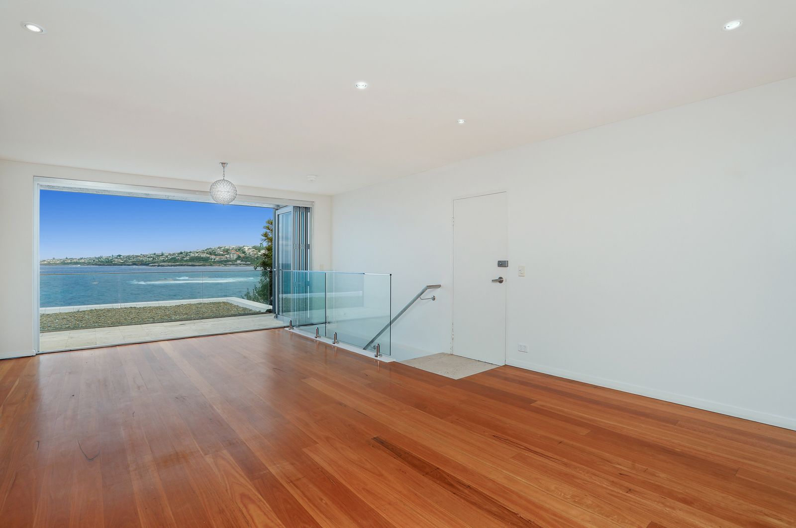 3 bedrooms Apartment / Unit / Flat in 4/42 Cliffbrook Parade CLOVELLY NSW, 2031