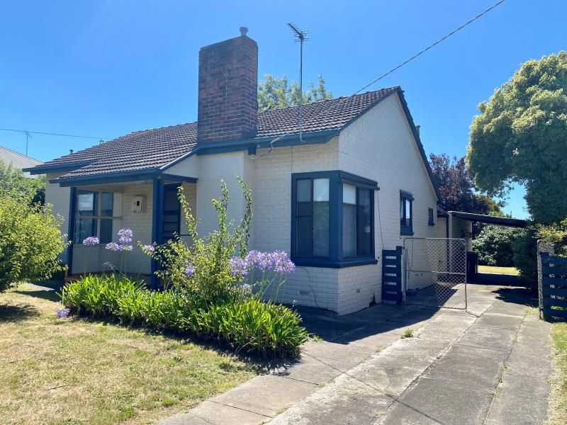 2 bedrooms House in Chenhall Crescent TRARALGON VIC, 3844