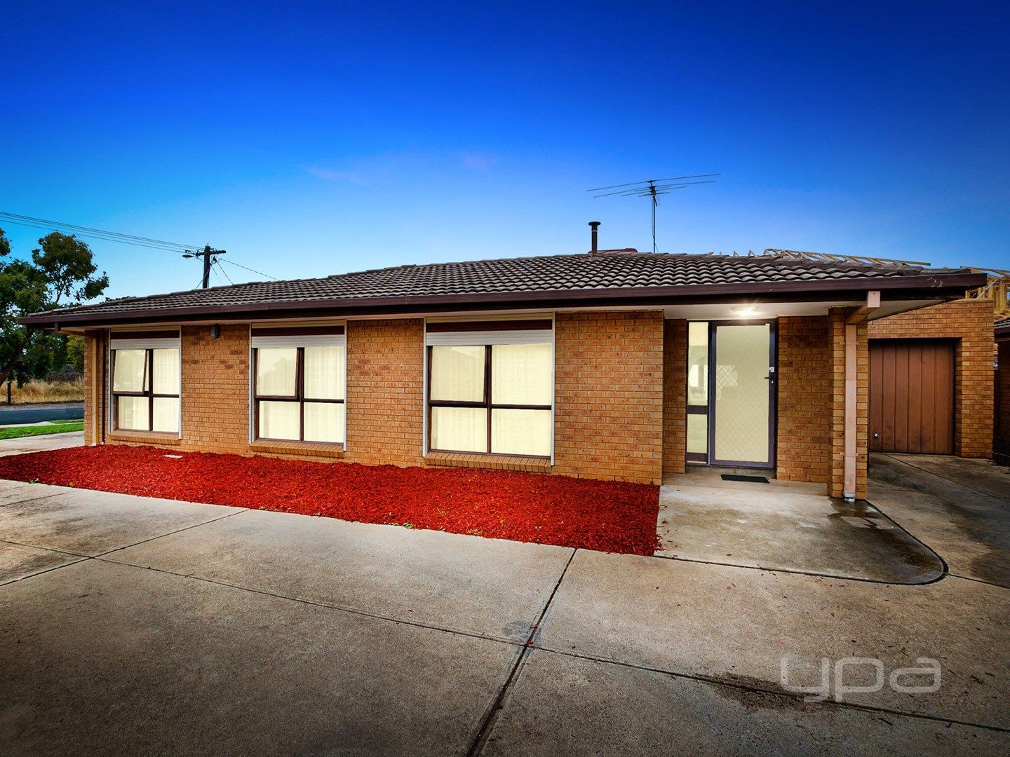 1/22 Creek Street, Melton South VIC 3338, Image 0