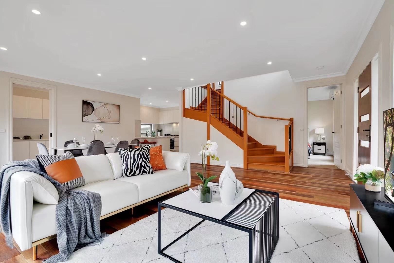 4 bedrooms Townhouse in 1/31 Remington Drive GLEN WAVERLEY VIC, 3150