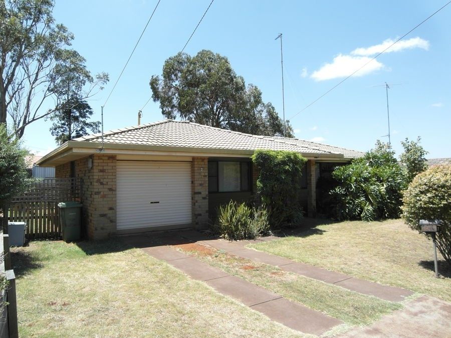 7 Dunemann Street, Kearneys Spring QLD 4350