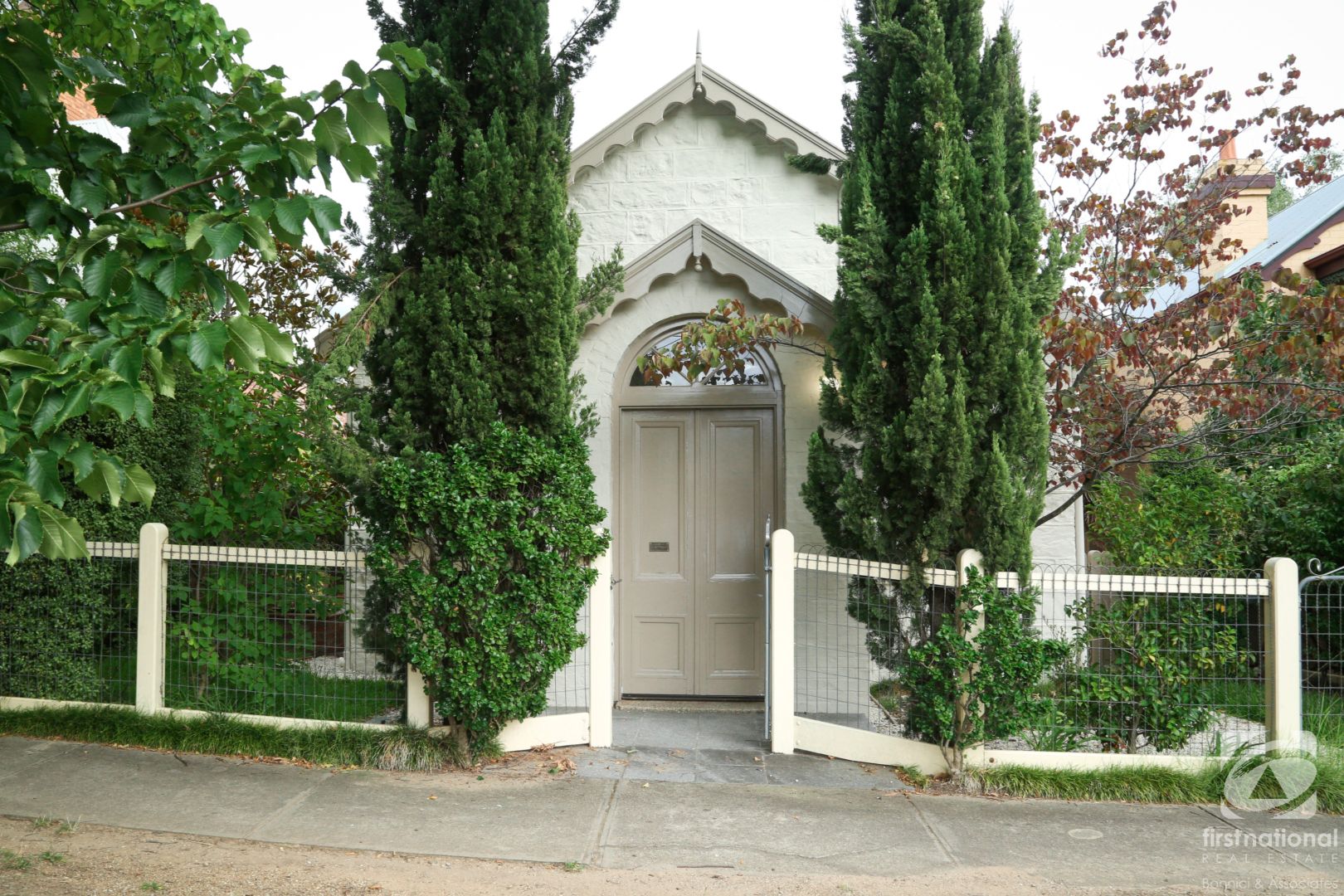 15a Loch Street, Beechworth VIC 3747 House For Rent Domain