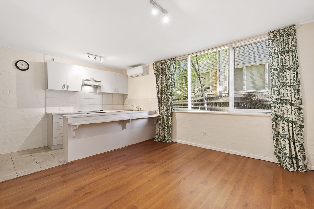 1 bedrooms Apartment / Unit / Flat in 2/116-120 Albert Street EAST MELBOURNE VIC, 3002