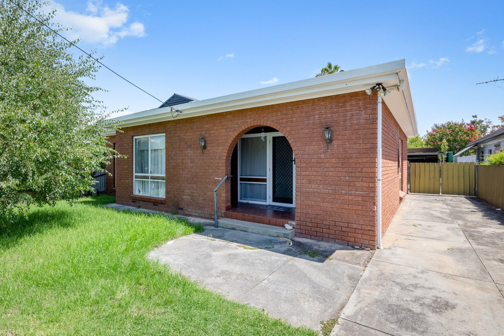 1045 Calimo Street, North Albury NSW 2640 Domain