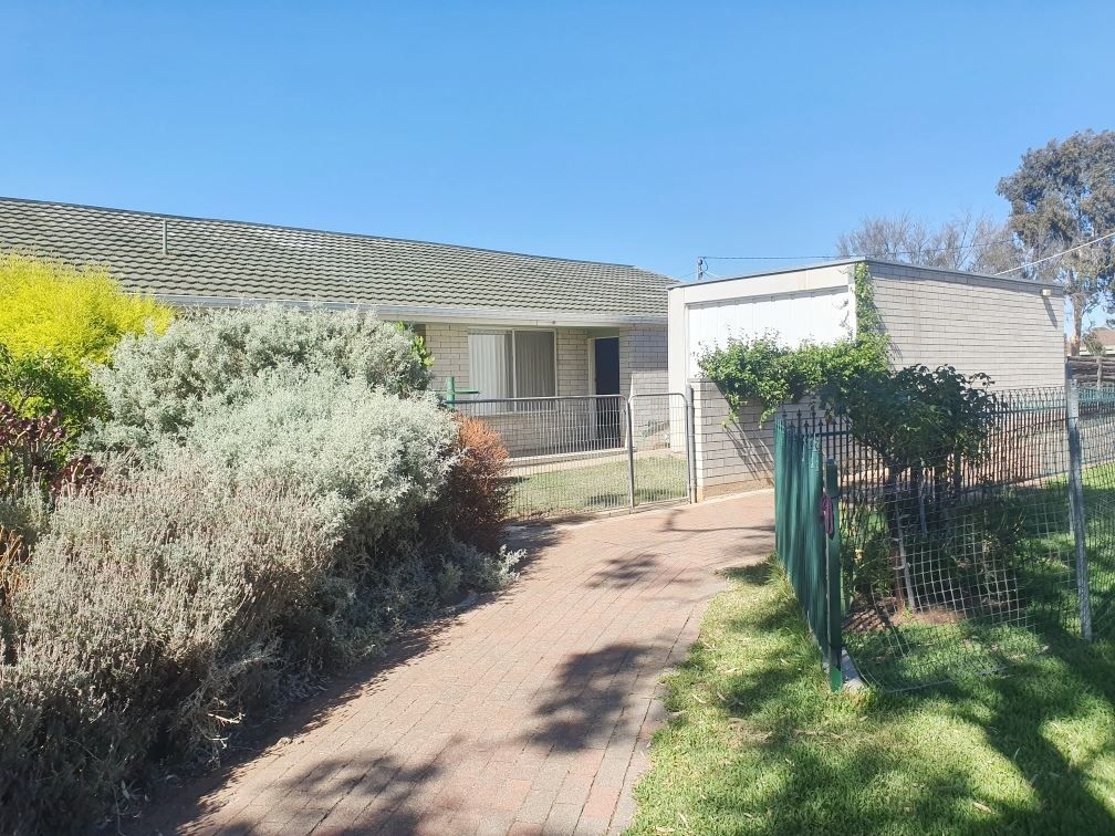 14 Willow Court, Donald VIC 3480, Image 2