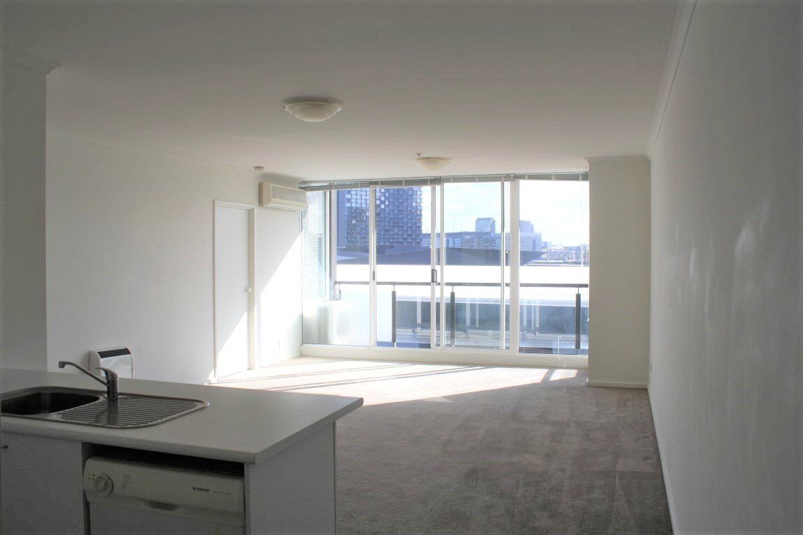 3 bedrooms Apartment / Unit / Flat in 87/79 Whiteman Street SOUTHBANK VIC, 3006
