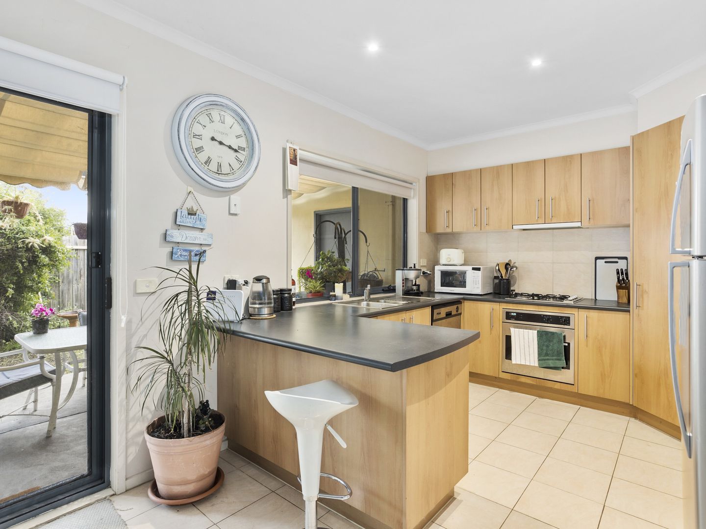 2/2 Braidwood Avenue, Rosebud VIC 3939, Image 1