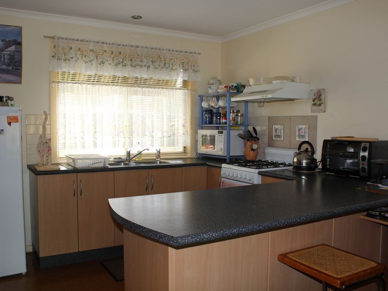 43 Scott Street, WOLUMLA NSW 2550, Image 1