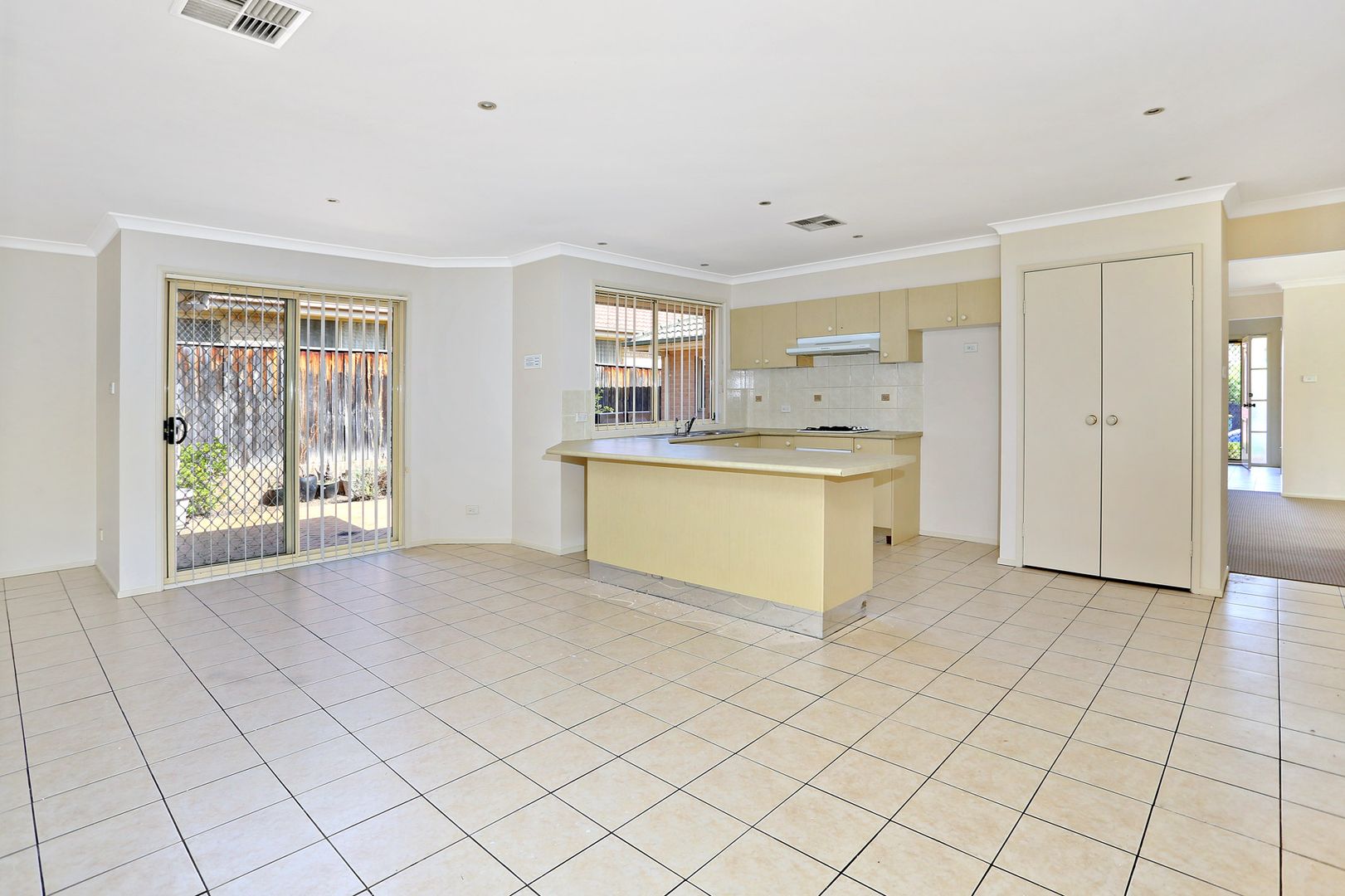 24 Roxburgh Crescent, Stanhope Gardens NSW 2768, Image 1