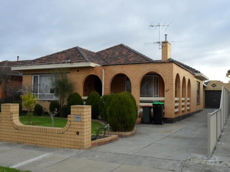 207 Military Road, Avondale Heights VIC 3034, Image 0