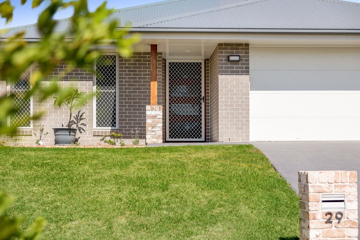 29 Lapwing Crescent, Meringandan West QLD 4352, Image 0