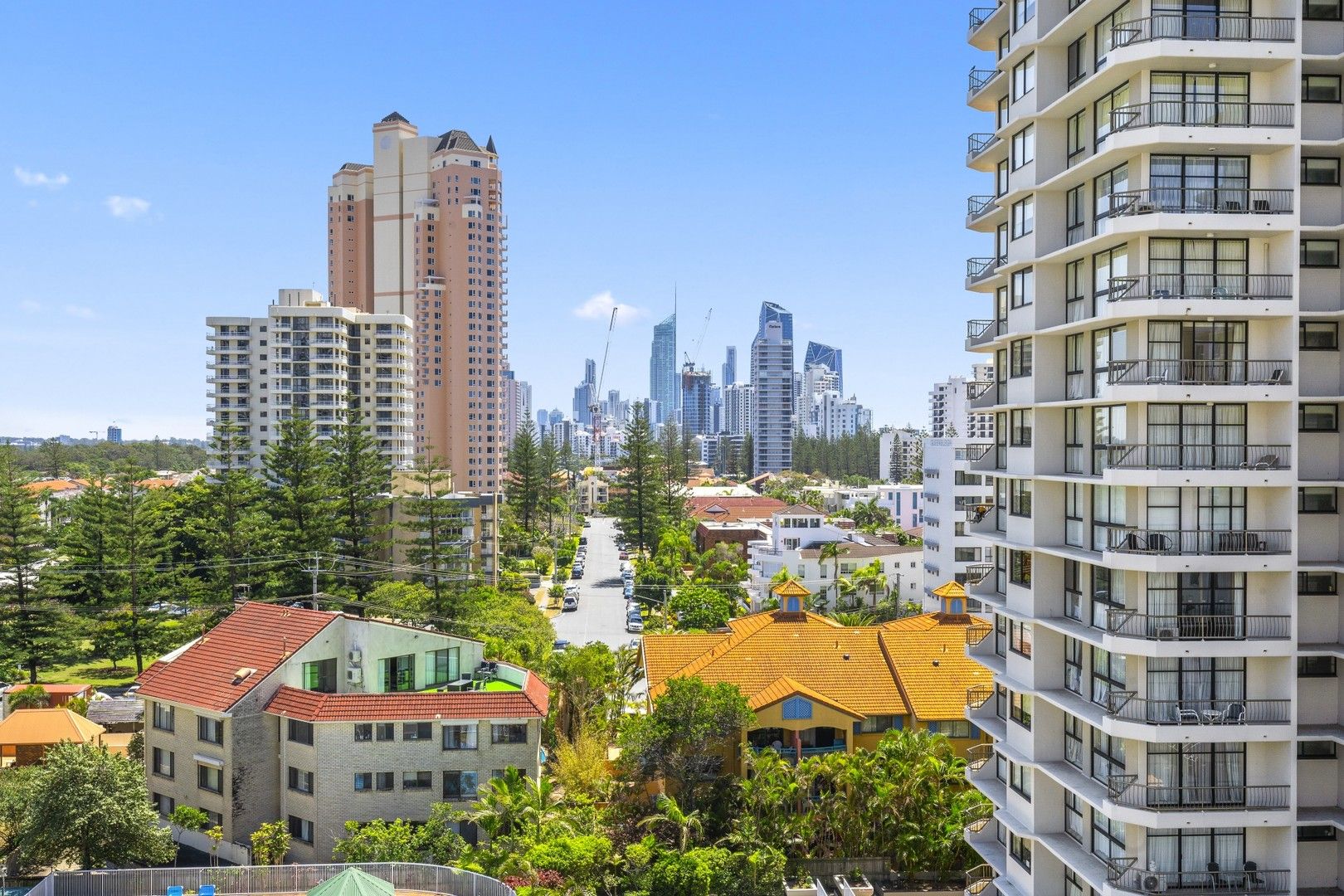 1 bedrooms Apartment / Unit / Flat in 402/8 Albert Avenue BROADBEACH QLD, 4218