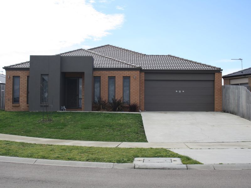 19 Phoebes Way, BAIRNSDALE VIC 3875, Image 0