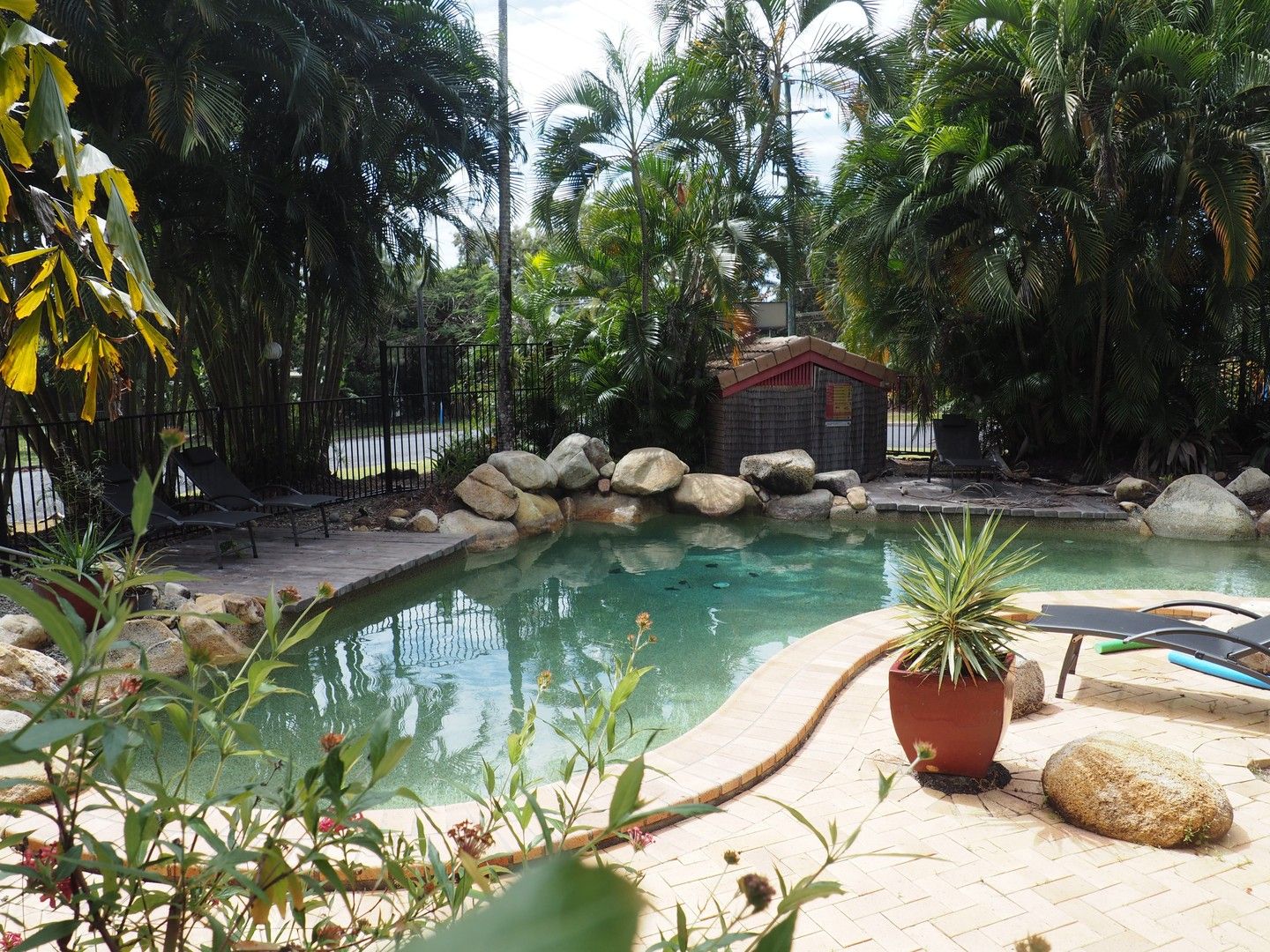 2 bedrooms Apartment / Unit / Flat in Unit 2/42 Mitchell St SOUTH MISSION BEACH QLD, 4852