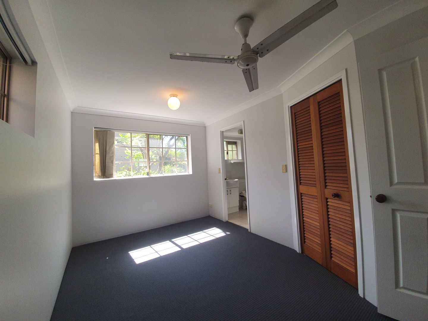 5/111 Central Avenue, Indooroopilly QLD 4068, Image 2