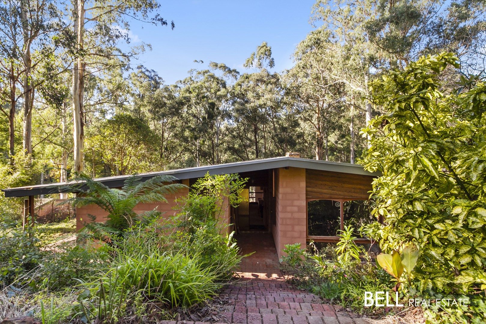 6 Viewhill Road, Cockatoo VIC 3781, Image 0