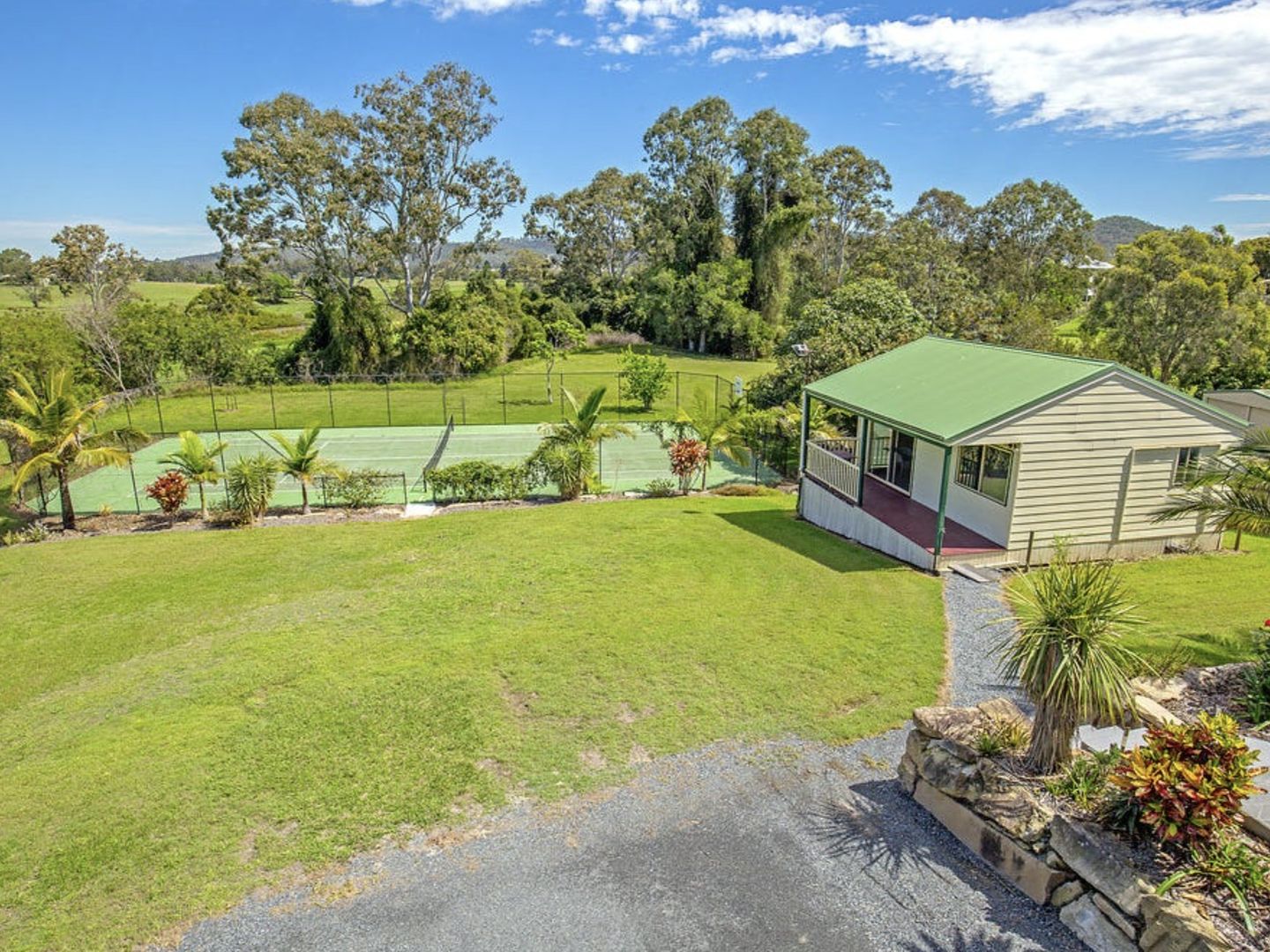 15 Magenta Court, Mount Warren Park QLD 4207, Image 1