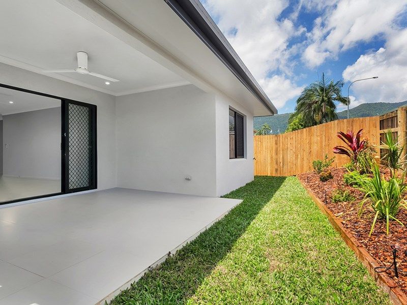 4 bedrooms House in 35 Ainslie Place SMITHFIELD QLD, 4878